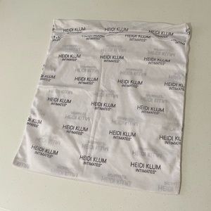 Heidi Klum Intimates Wash Bag Laundry Intimates